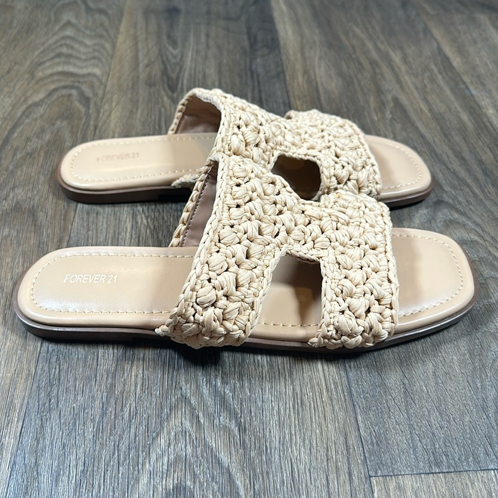 Flip Flops Sandals - Picture 3 of 7